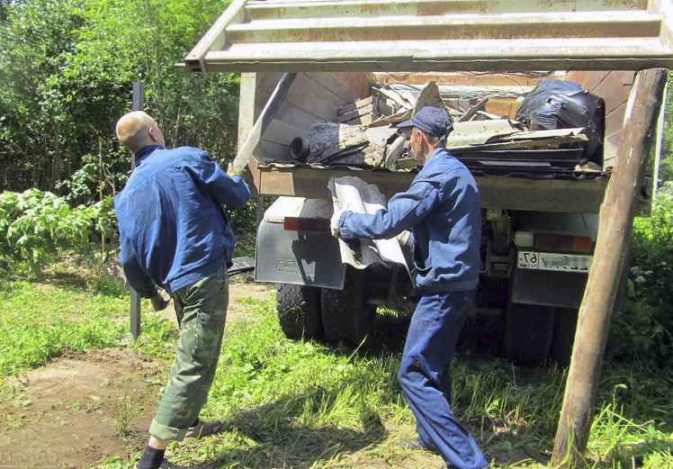 Вывезти строительный мусор с дачи по Ярославлю